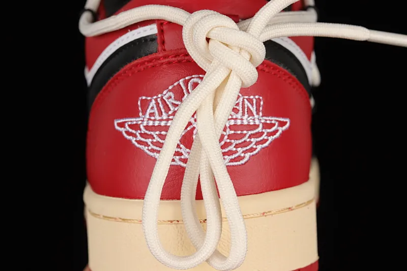 All categories Air Jordan Jordan series basketball shoes Air Jordan 1 Low Z version Air Jordan 1 Low AJ1 Joe 1 customized version Chicago color matching deconstruction Sports culture basketball shoes 553560-612